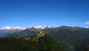 La Sacra di San Michele, posta sul monte Pirchiriano in Val di Susa, è una delle tappe della nuova Via Alta (Photo Andrea Bonelli courtesy of Wikimedia Commons)