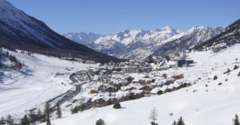 Vue_aerienne_de_Montgenevre-300x168.jpg
