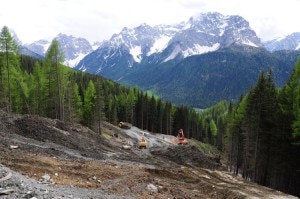 Lavori per la  nuova pista "Orto del Toro" nelle Dolomiti di Sesto (Photo courtesy of www.s-dolomiten.com/it/alta-pusteria/comprensorio.html)