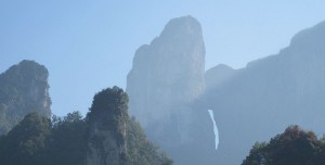 La montagna Tianmen (foto courtesy of Wikipedia.org)