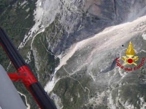 La frana caduta sul Civetta fotografata dall'elicottero dei Vigili del Fuoco (Photo courtesy of Vigili del Fuoco)