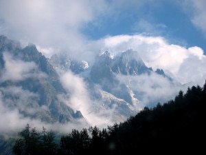 Nuvole in arrivo sulla Val Ferret (Photo David Jones courtesy of Flickr)