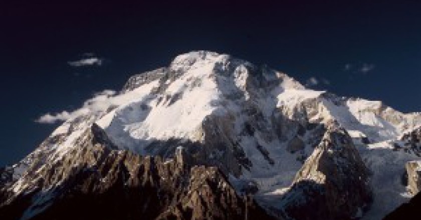 Broad-Peak-Photo-Flothias-Wikipedia-Commons-300x199.jpg