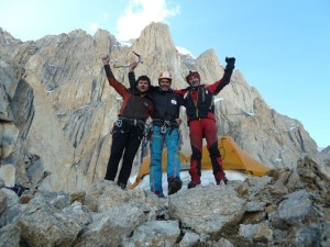 Juan Vallej, Alberto Iñurrategi e Mikel Zabalza al Paiju Peak (Photo Wopeak facebook)