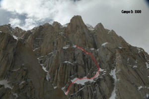 La linea dei baschi al Paiju Peak (Photo www.walkonproject.org)