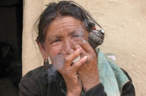 Portrait_women_smoking__Simikot__2007_Grid7