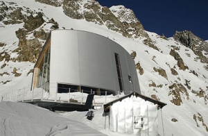 Rifugio Gonella al Monte Bianco (Photo www.rifugiogonella.com)