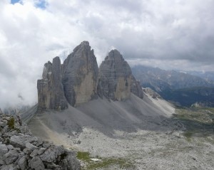 Tre cime di Lavaredo (Photo Luca Lorenzi courtesy of Wikimedia Commons)