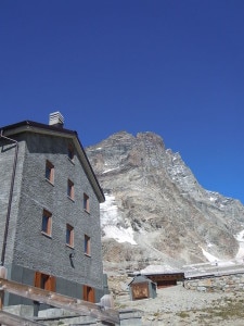 Rifugio Duca degli Abruzzi al Cervino (Photo SteGrifo27 - Wikipedia Commons)