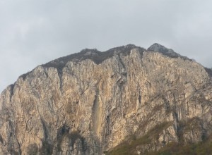 Monte San Martino (Photo courtesy of Resegun on Wikimedia Commons)