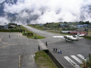 Tenzing Hilary Airport in Lukla/file photo. Photo courtesy to colorlibrary.blogspot.com
