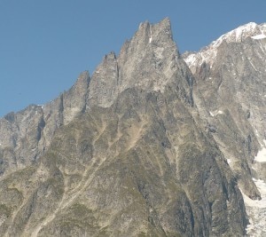 Aiguille Noire de Peuterey (Photo courtesy of Francofranco56 on Wikimedia Commons)