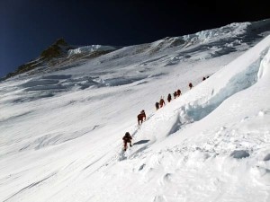 Manaslu seracchi sopra campo 3 (photo markhorrell.com)