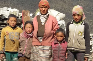 Family of Dorje Sherpa, a victim of Mt Everest avalance on April 18, 2014. Courtesy: Ningma Sherpa.