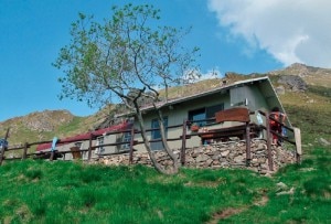 Rifugio Monte Barone (Photo courtesy of Lo Scarpone Cai)