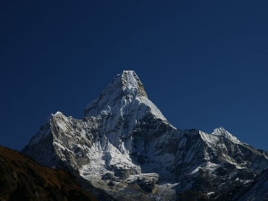 Ama Dablam (Photo courtesy of Wikimedia Commons)