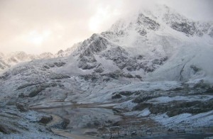 La situazione al Passo del Gavia la scorsa settimana che ha fatto scattare la chiusura (Photo courtesy of MeteoEye/3bMeteo)