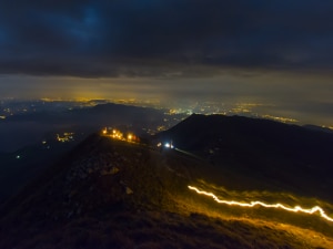 Photo of Monte Baldo “illuminato” per il compleanno di Andrea Zambaldi