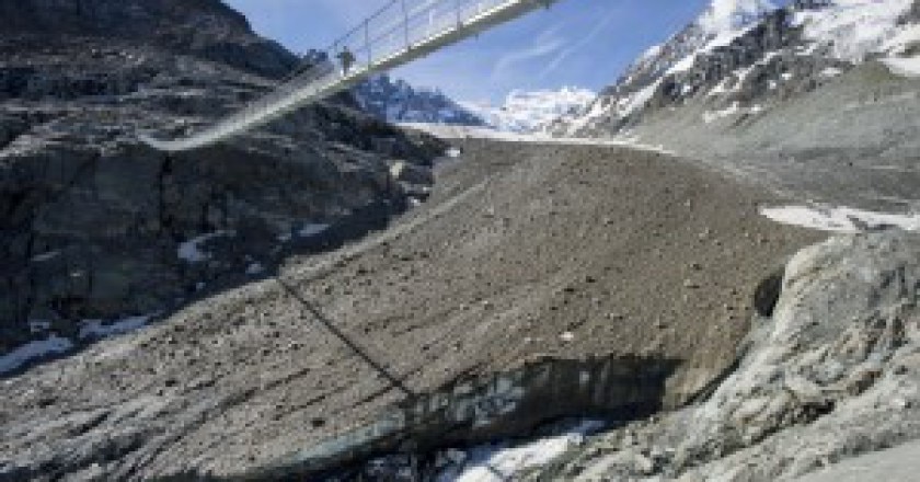 Passerelle-du-Corbassiere-Photo-courtesy-lenouvelliste.ch_-300x200.jpg