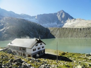 Rifugio Garibaldi (Photo archivio www.rifugi.lombardia.it)