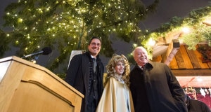 Arno Kompatscher e Michael Häupl alla cerimonia di accensione dell'albero di Natale (Photo www.vienna.at)