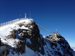 Peak Walk (Photo courtesy of Glacier 3000 Diablerets - Pagina Facebook)