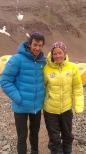 Kilian Jornet con la compagna Emily al campo base Aconcagua (Foto M. Soregaroli)