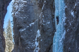 Iceclimbing-meeting-cascate-di-ghiaccio_serrai-300x199.jpg