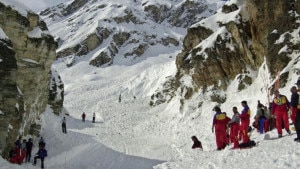 Photo of Alpi francesi, 6 scialpinisti morti sotto valanga