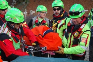 soccorso-alpino-photo-courtesy-palazzotenta39.it_-300x200.jpg