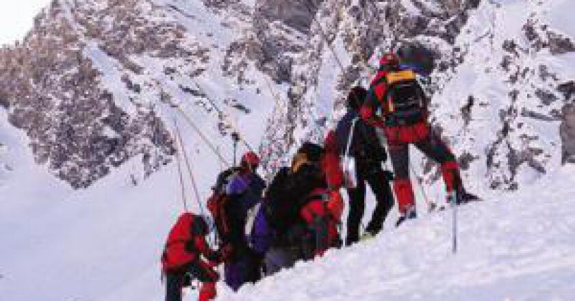 Soccorso-in-valanga-photo-archivio-300x169.jpg