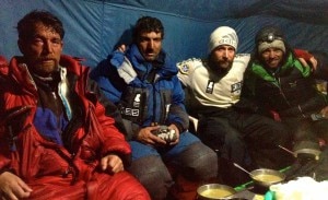 Alpinisti-rientrati-al-campo-base-del-Nanga-Parbat-photo-courtesy-of-Alex-Txikon-facebook-300x183.jpg