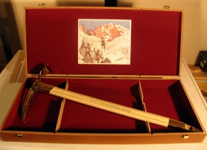 Piolet-dOr-300x217.jpg