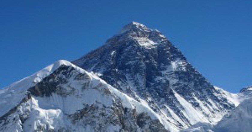 everest-300x202.jpg