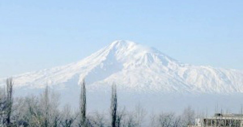 Ararat-photo-Avitya-wikipedia-commons-300x244.jpg