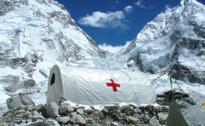 Photo of Chiusa la clinica all'Everest. A Katmandu segnali di vita: il report di un medico sul campo