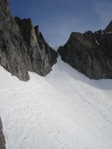 Photo of Alpi francesi, 3 morti in valanga sugli Ecrins e 2 al massiccio del Dévoluy