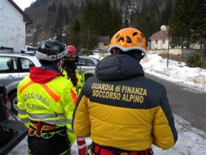 Photo of (English) Alpi Carniche, escursionista muore in un canalone
