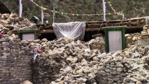 Photo of Giampietro Verza: viaggio nel Khumbu devastato dal terremoto, il dramma di tutta la valle