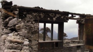 Thame-distrutta-dal-terremoto-300x169.jpg