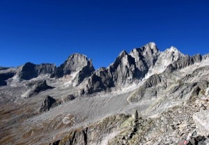 Badile-e-Cengalo-visti-dal-passo-Camerozzo-photo-summitpost.org_-300x208.jpg