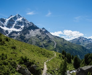 Giro_confinale_orizzontale-300x244.jpg