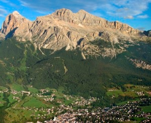 I008950-Tofana_Cortina-300x243.jpg