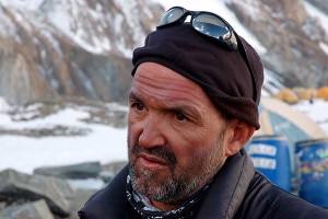 Juanito-Oiarzabal-300x200.jpg