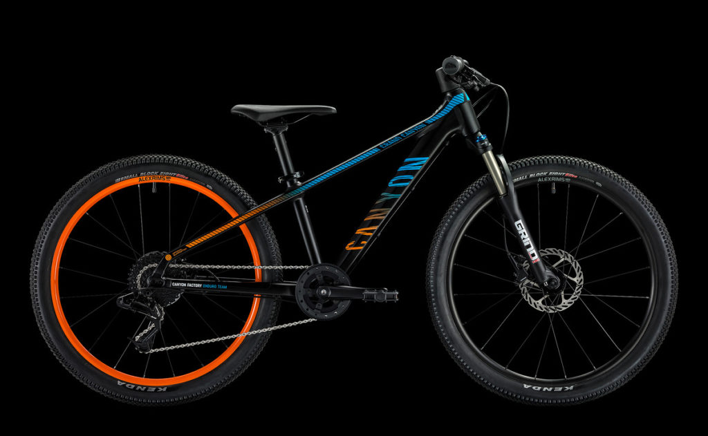 GRAND CANYON AL 24 - Una vera mountain bike per veri corridori, dotata di una sospensione fluida e di componenti selezionati con cura. Questa bici è pronta per l