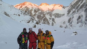 nangabase-300x169.jpg