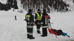 I soccorritori alle prese con le ricerche dei corpi in Valle Aurina