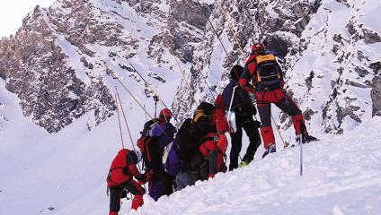 Photo of Valanga, sciatore e Guida Alpina indagati