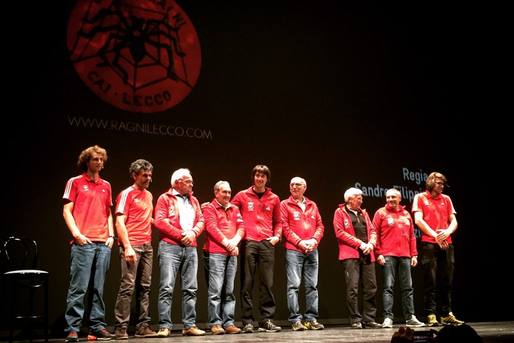 Tre generazioni assieme sul palco a festeggiare i 70 anni dei Ragni di Lecco