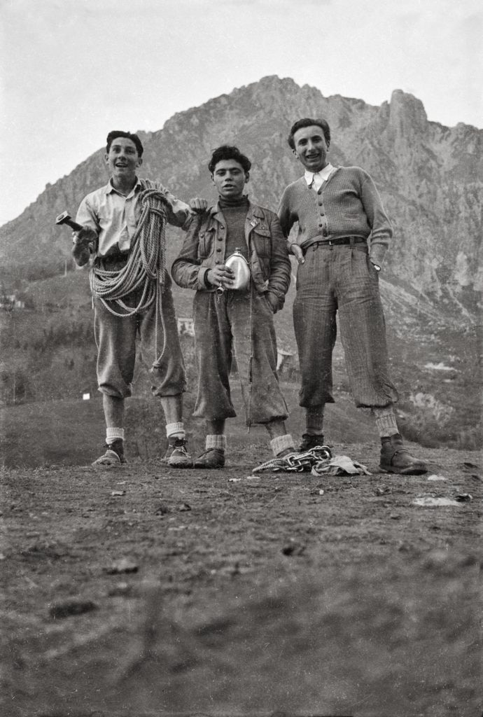 Da sinistra: Walter Bonatti, Andrea Oggioni e Camillo Barzaghi, fotografati alla "Grignetta" nel 1948.
Photo courtesy CAI